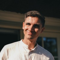 Bas